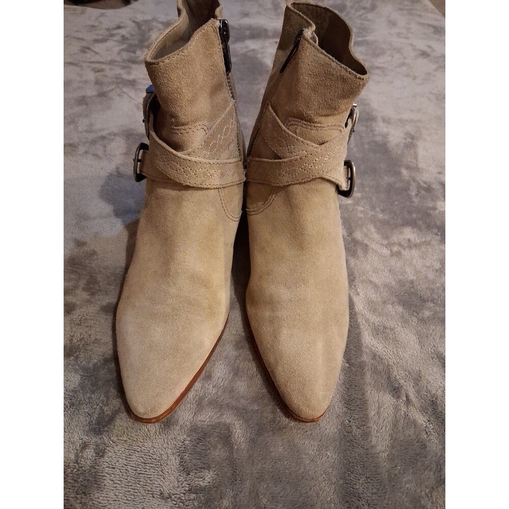 FRYE x ANTHROPOLOGIE Ellen Western Buckle Short Bootie Suede Ash Tan Size 7M